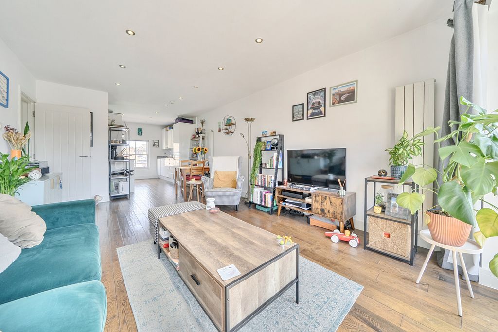 Property photo 3 of 23 1495112-7-6A5E3Df...