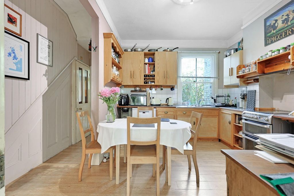 Property photo 3 of 17 Img (12).Jpg