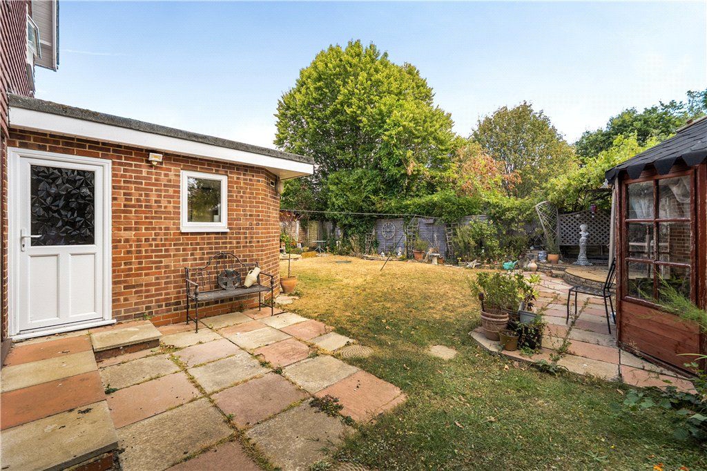 Property photo 2 of 17 Picture No. 11