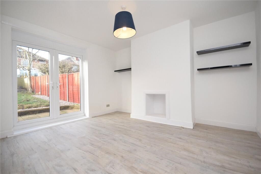 Property photo 3 of 8 Gallery