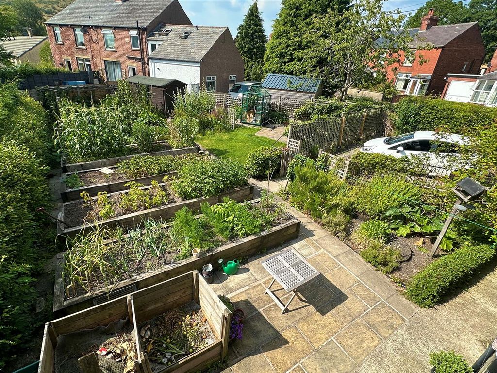 Property photo 2 of 16
