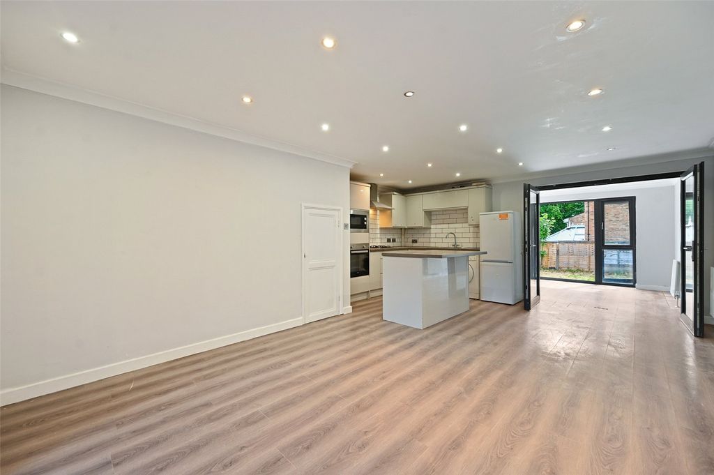 Property photo 2 of 12 Picture No. 02