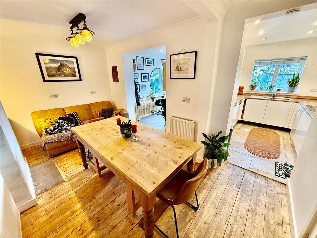 Property photo 2 of 14 Dining Room