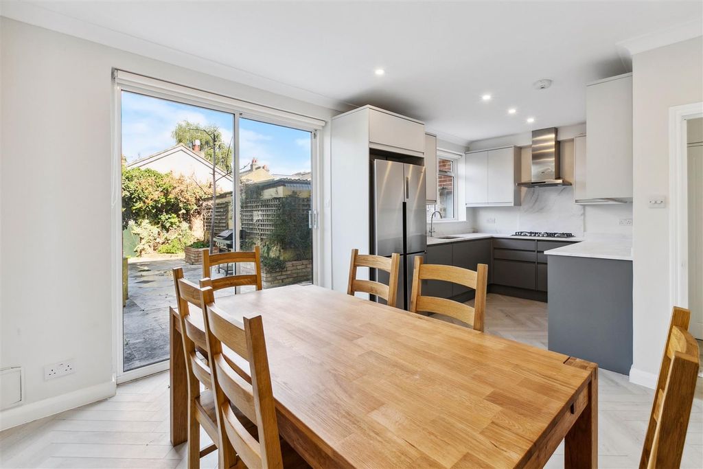 Property photo 1 of 18 5.Jpg