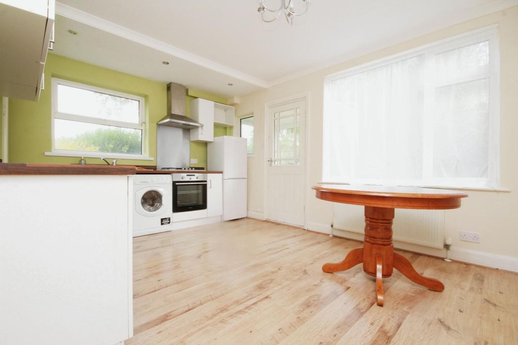 Property photo 3 of 7 Editedimage-25E52d18-42Ed-4E05-9Aa9-A811c61164A3 2