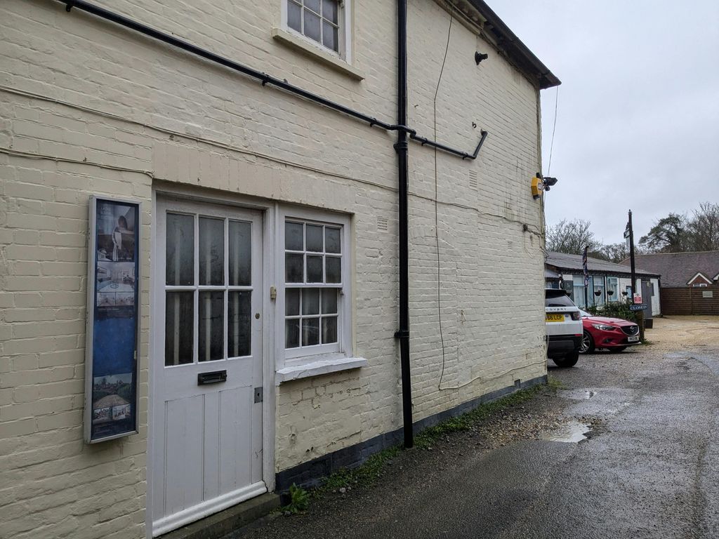 Property photo 3 of 5 Pxl_20250106_093811785.Jpg