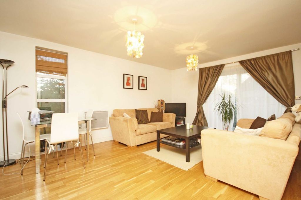 Property photo 2 of 4