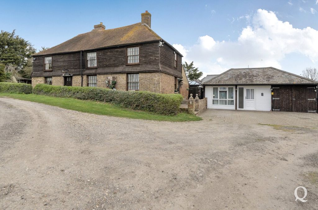 Property photo 1 of 37 Picture No. 07