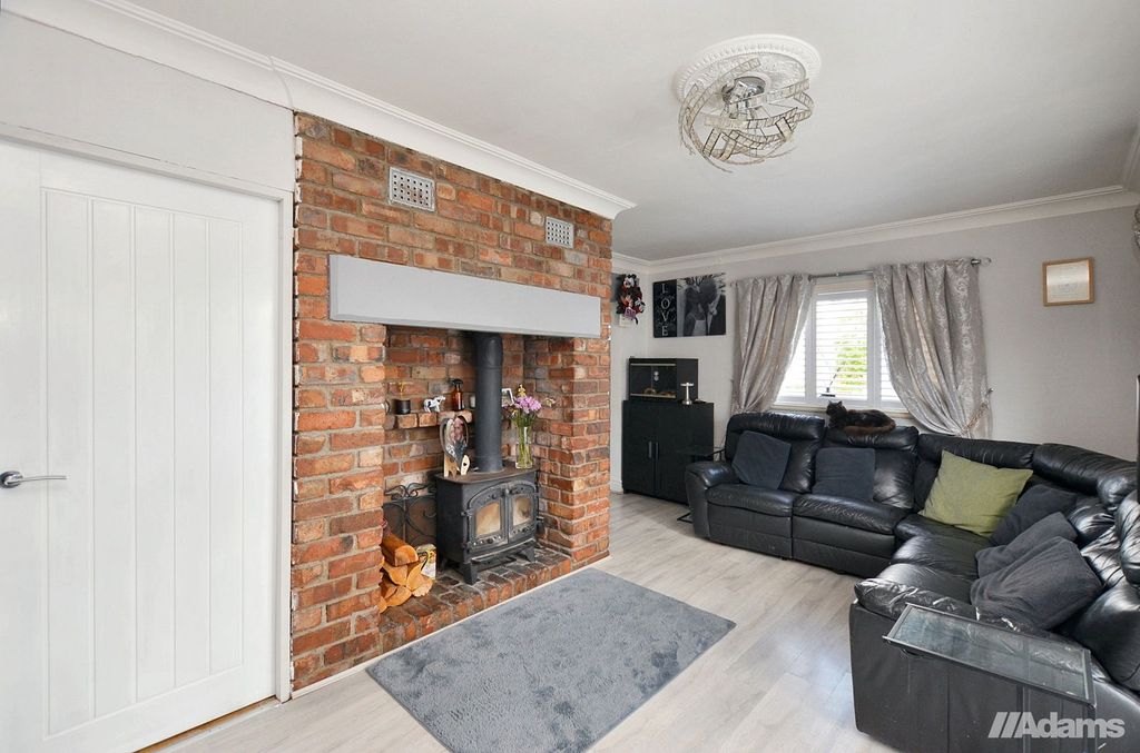 Property photo 3 of 38