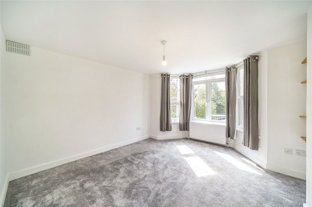 Property photo 3 of 9 Picture No. 16