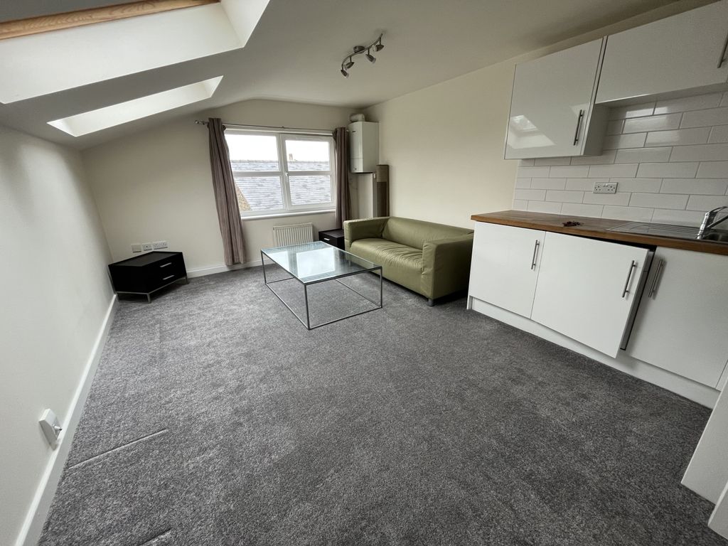 Property photo 3 of 7 Img_6004