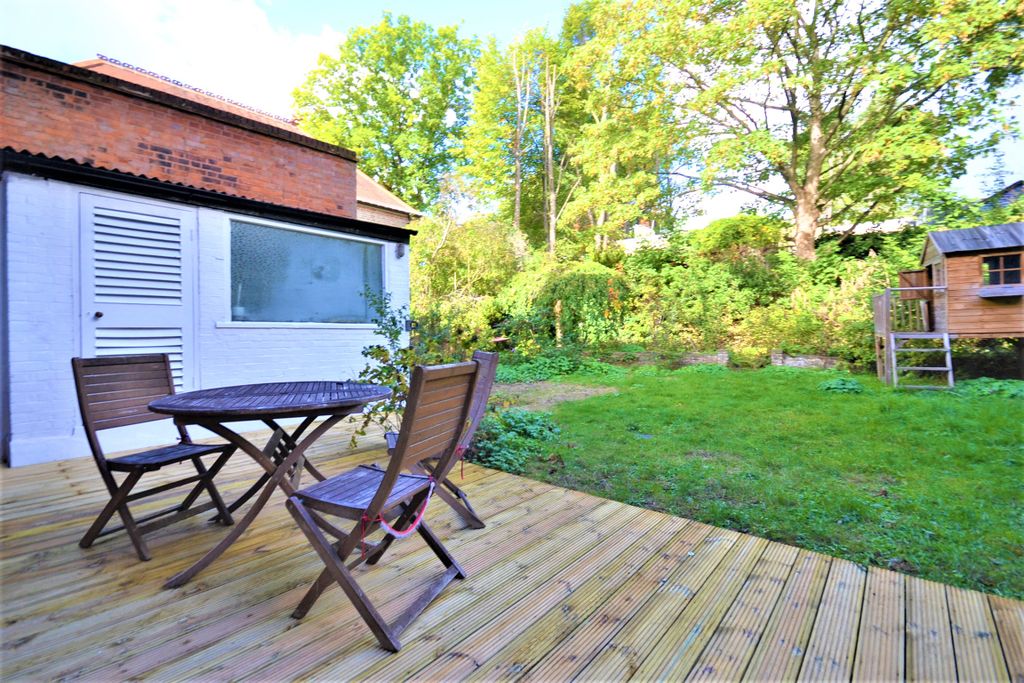 Property photo 3 of 12