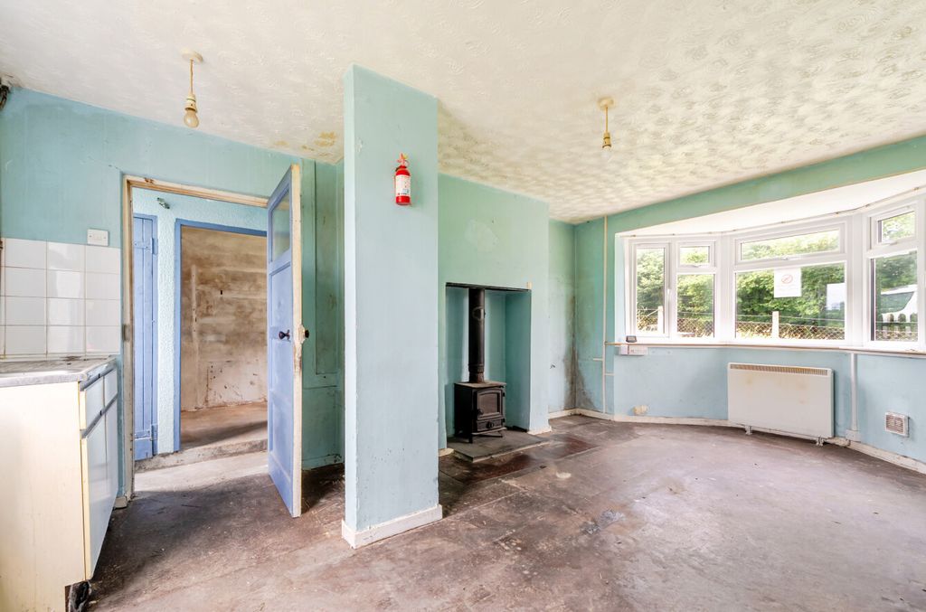 Property photo 2 of 13 1481390-5-6A35468...