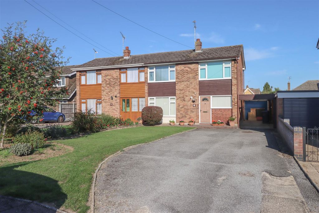Property photo 1 of 16 15 Merlin Way Outside.Jpg