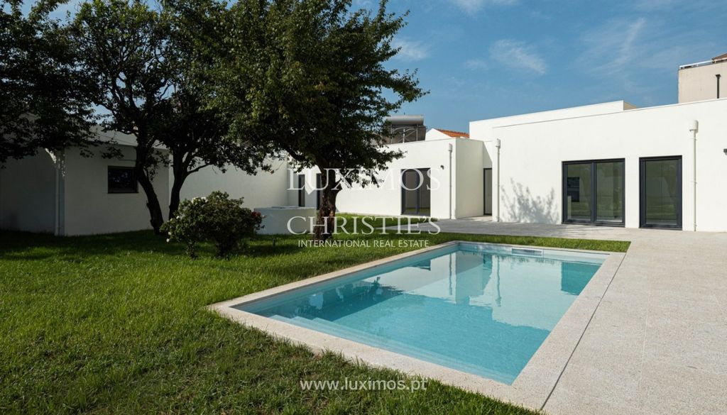 Property photo 3 of 25