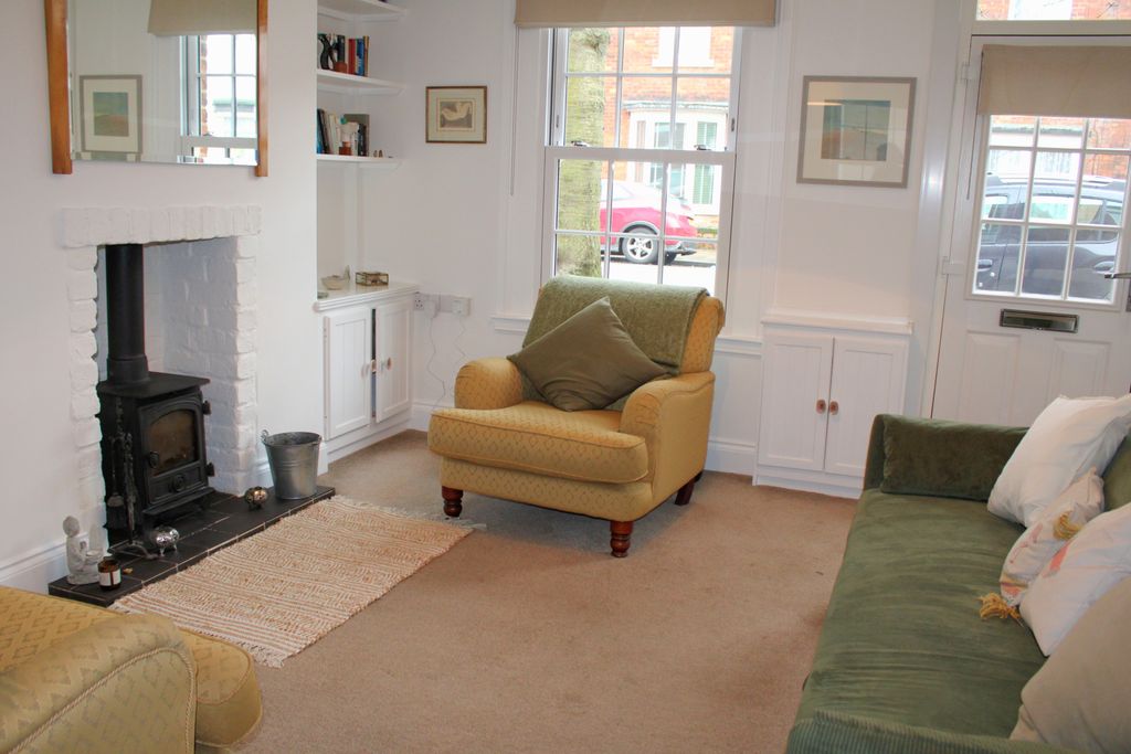 Property photo 2 of 10