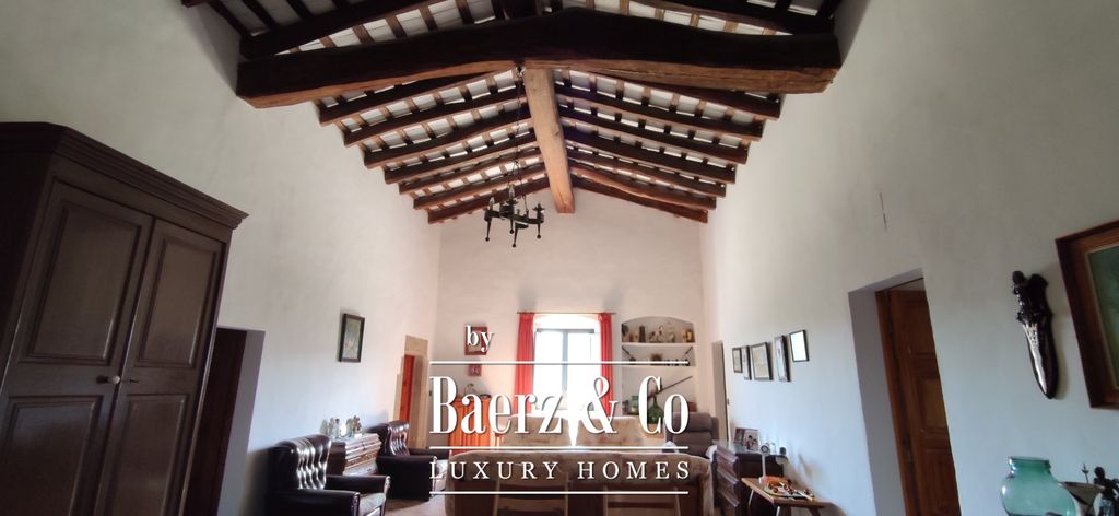 Property photo 2 of 33