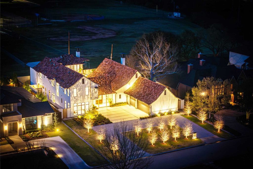 Property photo 1 of 31