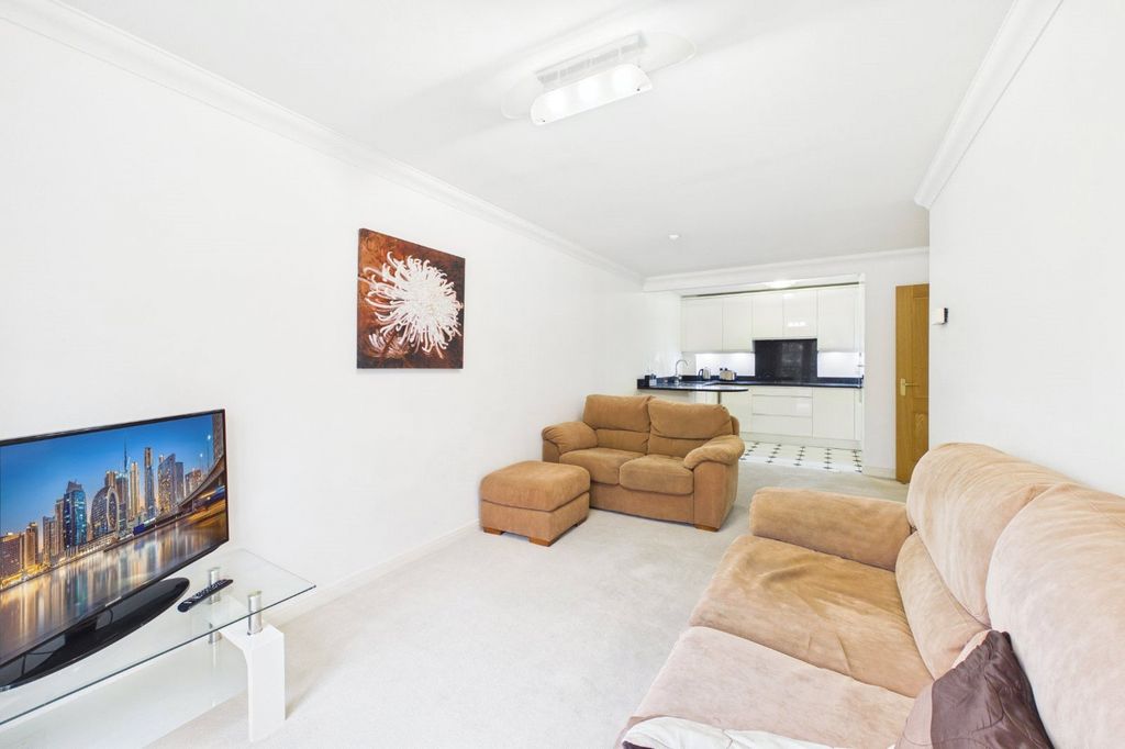 Property photo 3 of 12 Picture No. 03