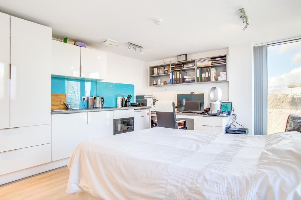 Property photo 1 of 18