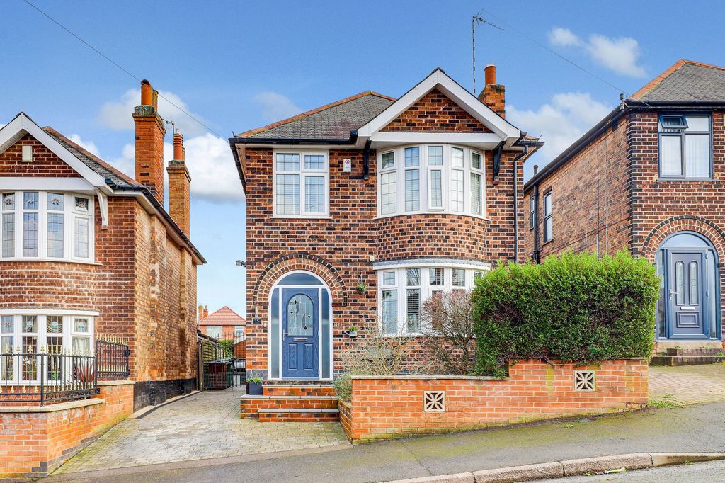 Property photo 1 of 26 Front