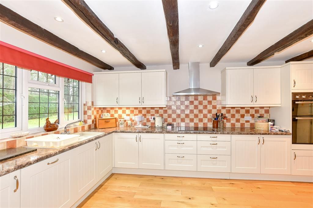 Property photo 3 of 15 Kitchen/Breakfast Room