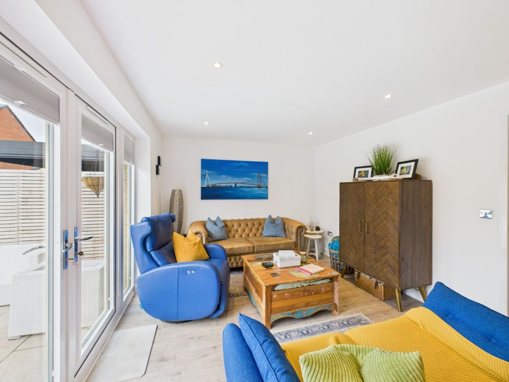 Property photo 3 of 20 4631185