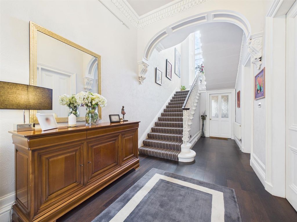 Property photo 3 of 22 Cam03782G0-Pr0269-Still014_Alt.Jpg