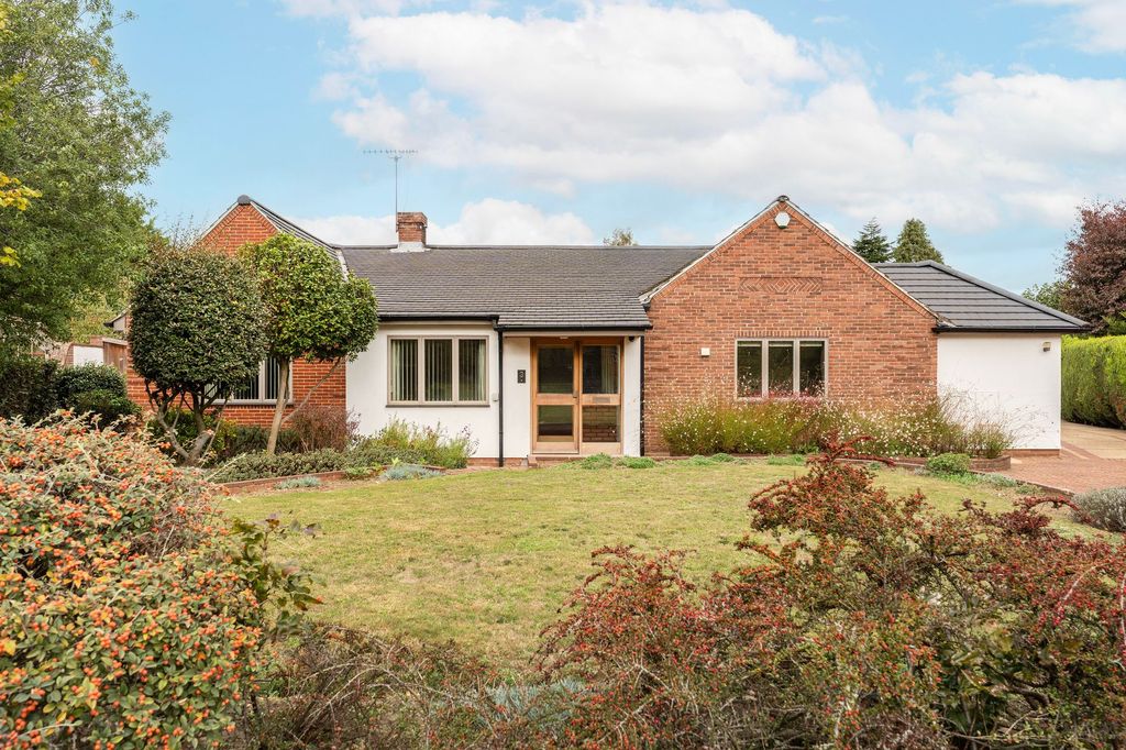 Property photo 1 of 28
