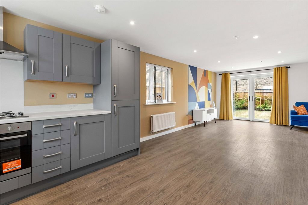 Property photo 2 of 15 Picture No. 01