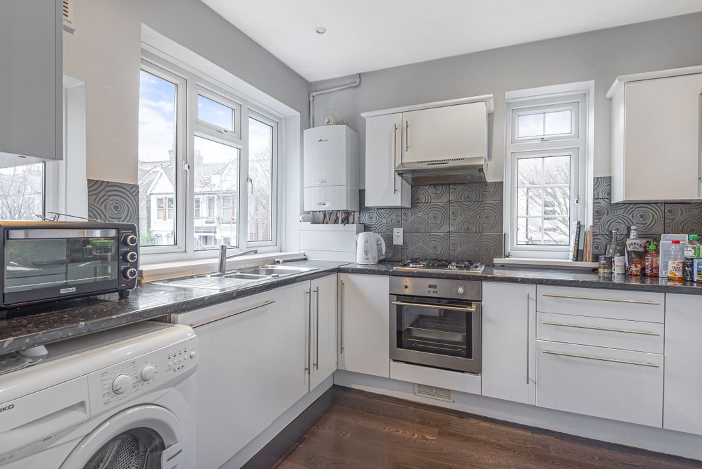 Property photo 2 of 6 572490 (3)