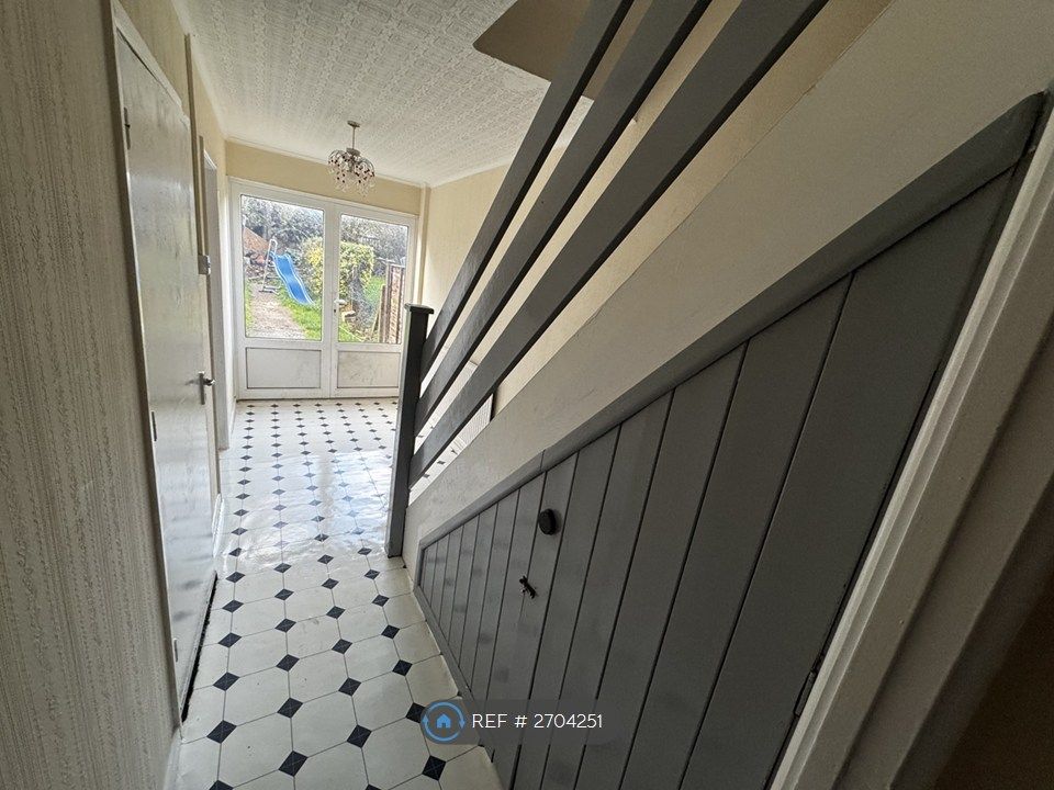 Property photo 3 of 17 Understairs Storage