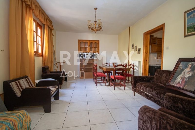 Property photo 3 of 25