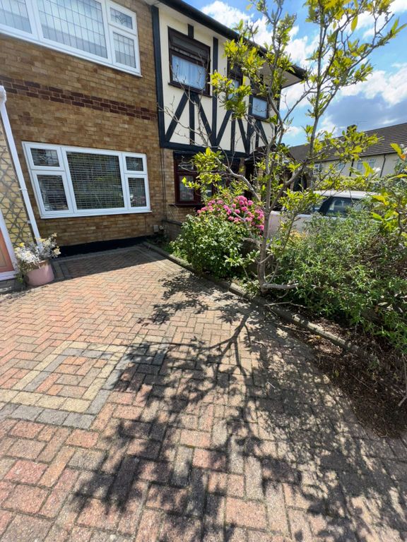 Property photo 2 of 20