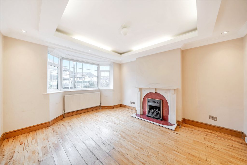 Property photo 2 of 21 Picture No. 11