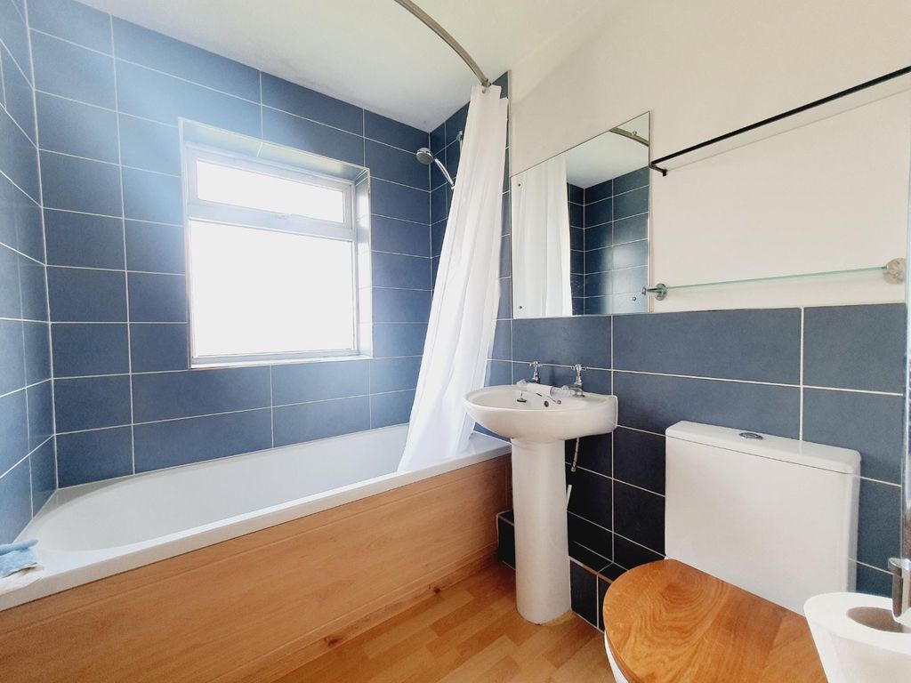 Property photo 3 of 6 Picture No. 02