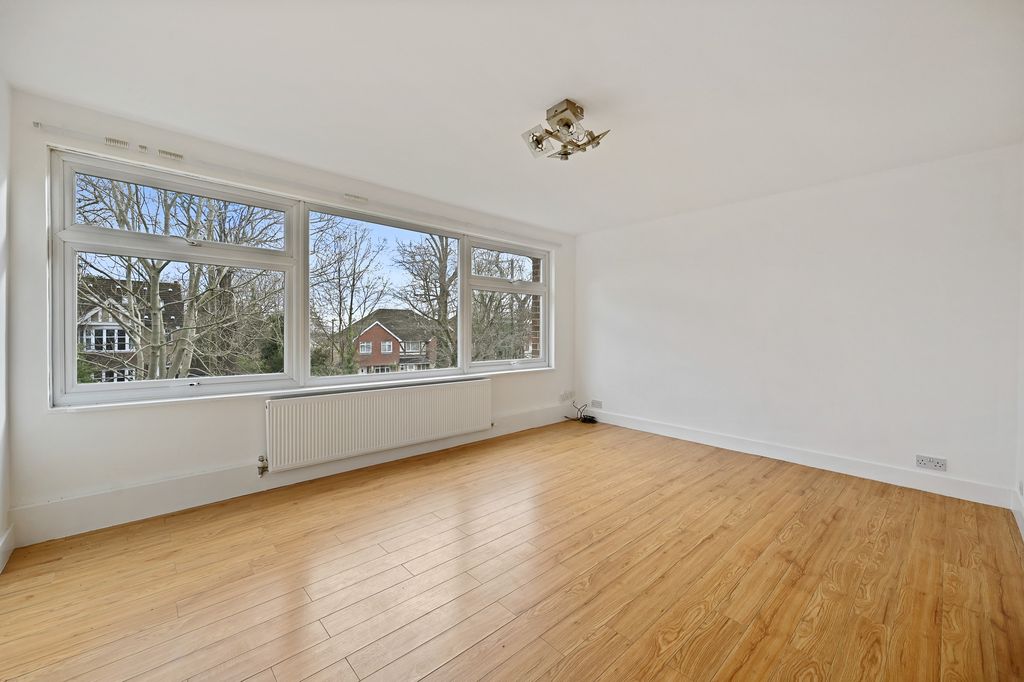 Property photo 3 of 11 11