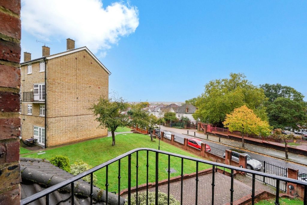 Property photo 2 of 15 Photo 2