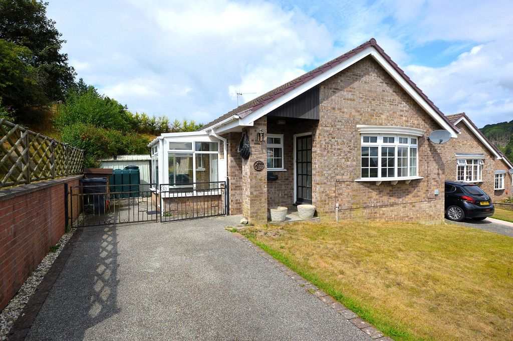 Property photo 1 of 17 Picture No. 01