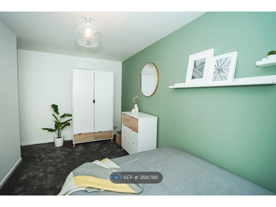 Property photo 3 of 8 Bedroom #4