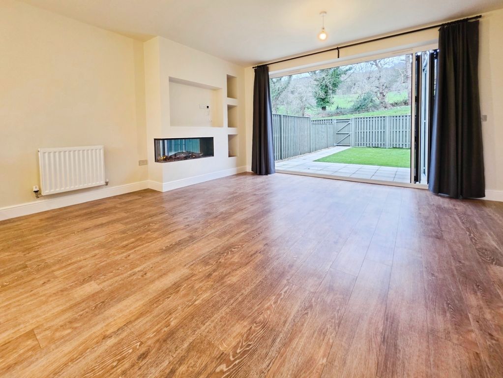 Property photo 2 of 12 Pbox-Img.Jpg