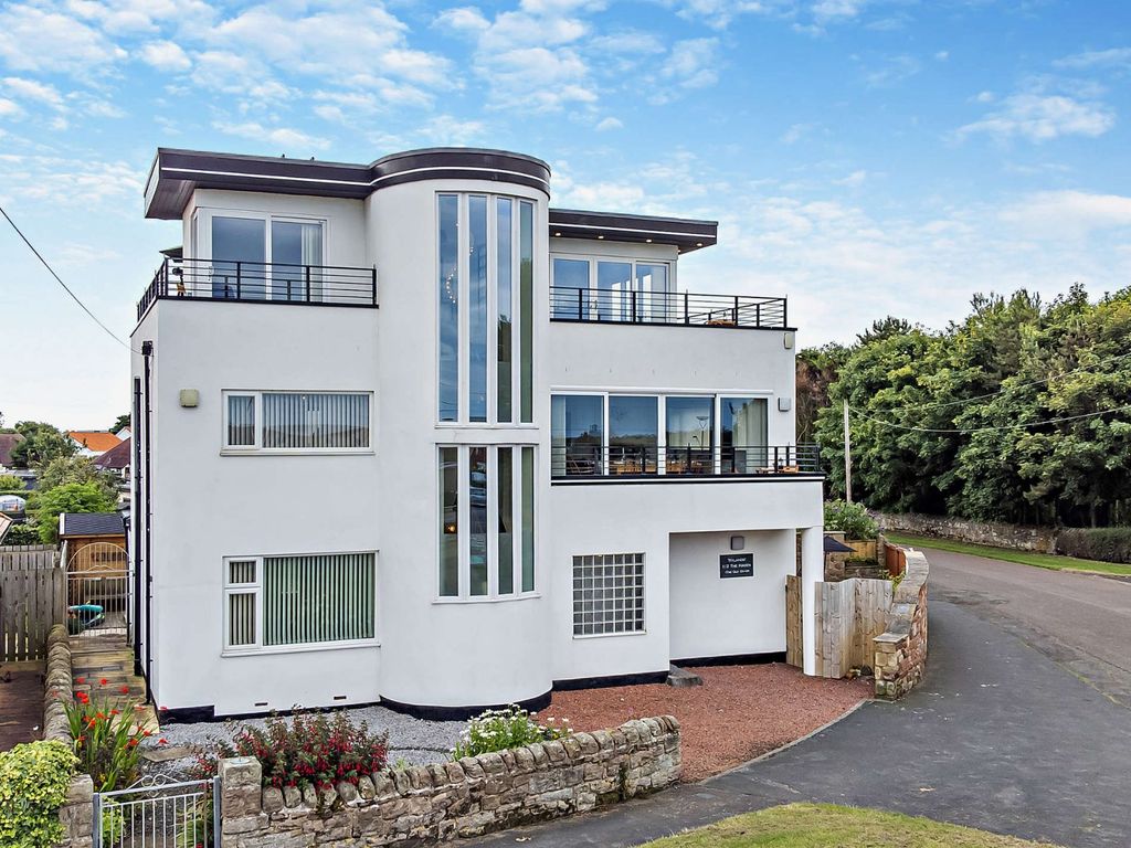 Property photo 1 of 41 Art Deco Charm