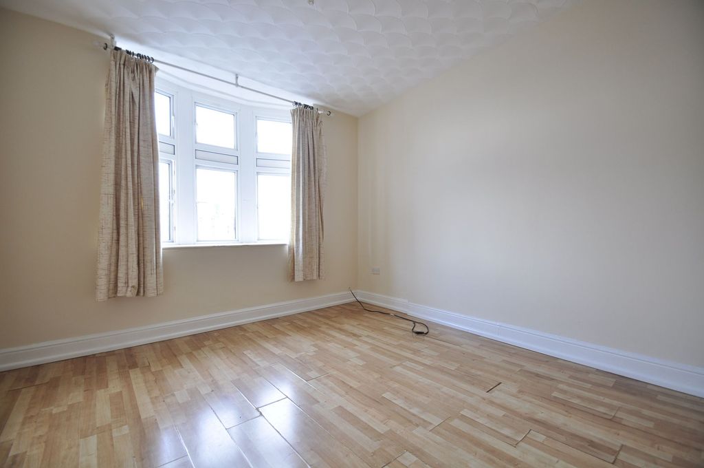 Property photo 2 of 3