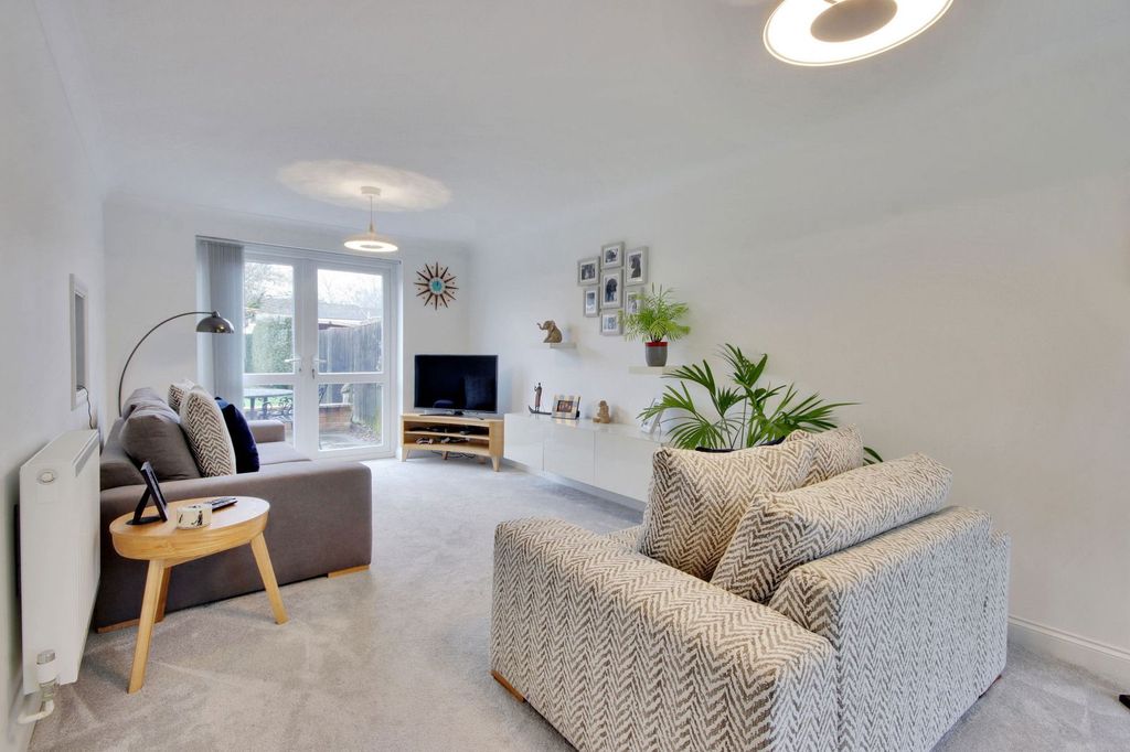 Property photo 2 of 16