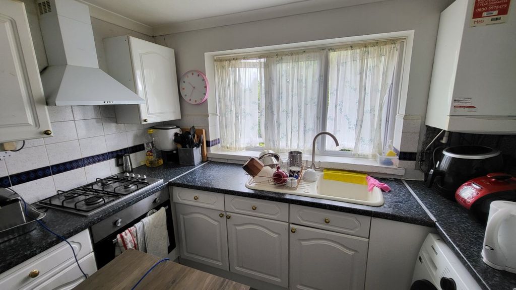 Property photo 1 of 5