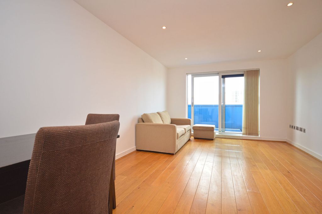 Property photo 2 of 9 Gallery