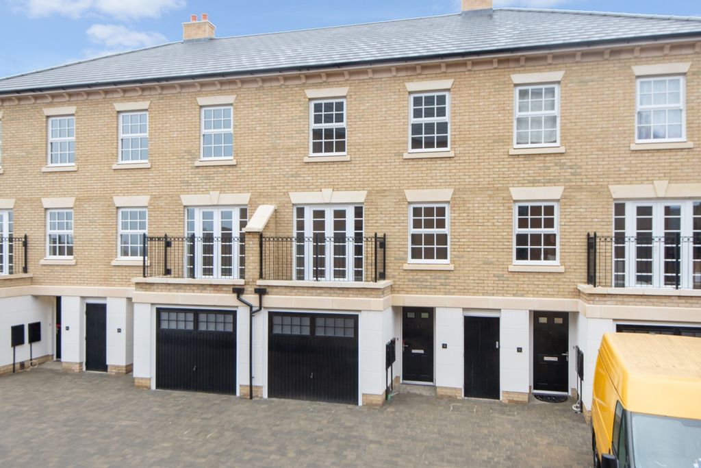 Property photo 1 of 11 1031971