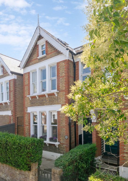 Property photo 1 of 23