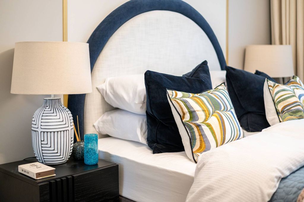 Property photo 1 of 21