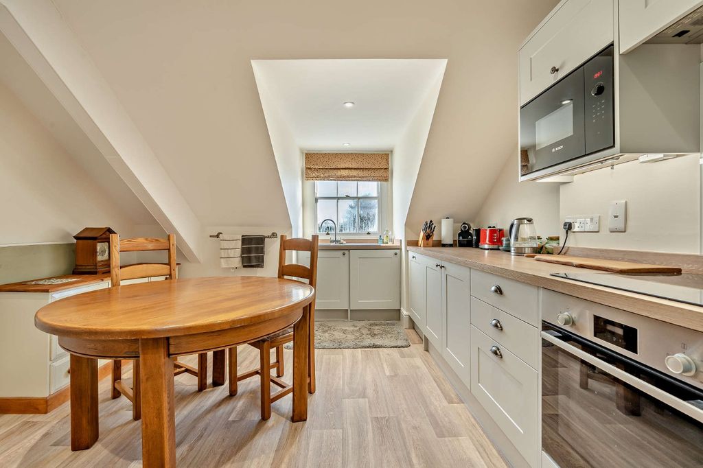 Property photo 3 of 11 Picture No. 25